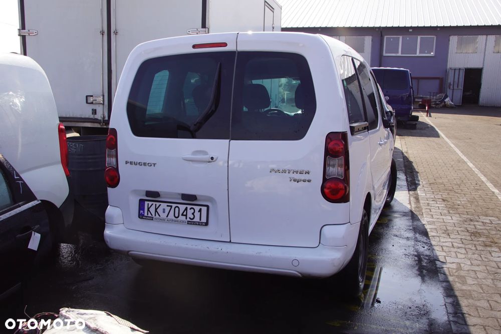 Auto na części - Peugeot Partner II Tepee Lift 1.6 HDI 99 KM BH02 20ET23 EWP 2016R Silnik Skrzynia Drzwi Błotnik Zderzak Lampa Lusterko Szyba Klamka Deska Kokpit Sterownik Moduł Czujnik Licznik Panel Kierownica - 5