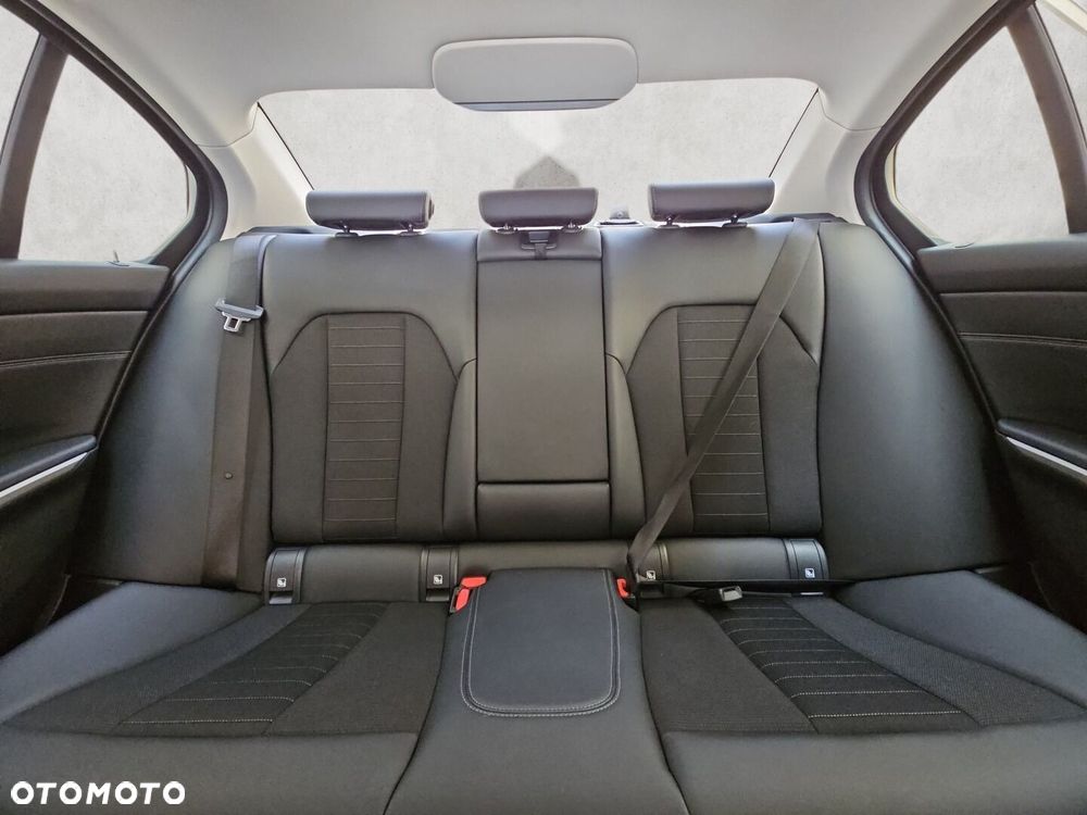BMW Seria 3 330i xDrive Advantage - 23