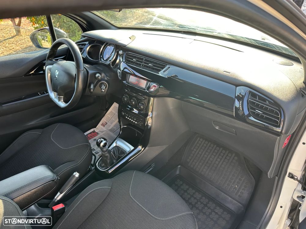 Citroën DS3 1.6 e-HDi So Chic - 34