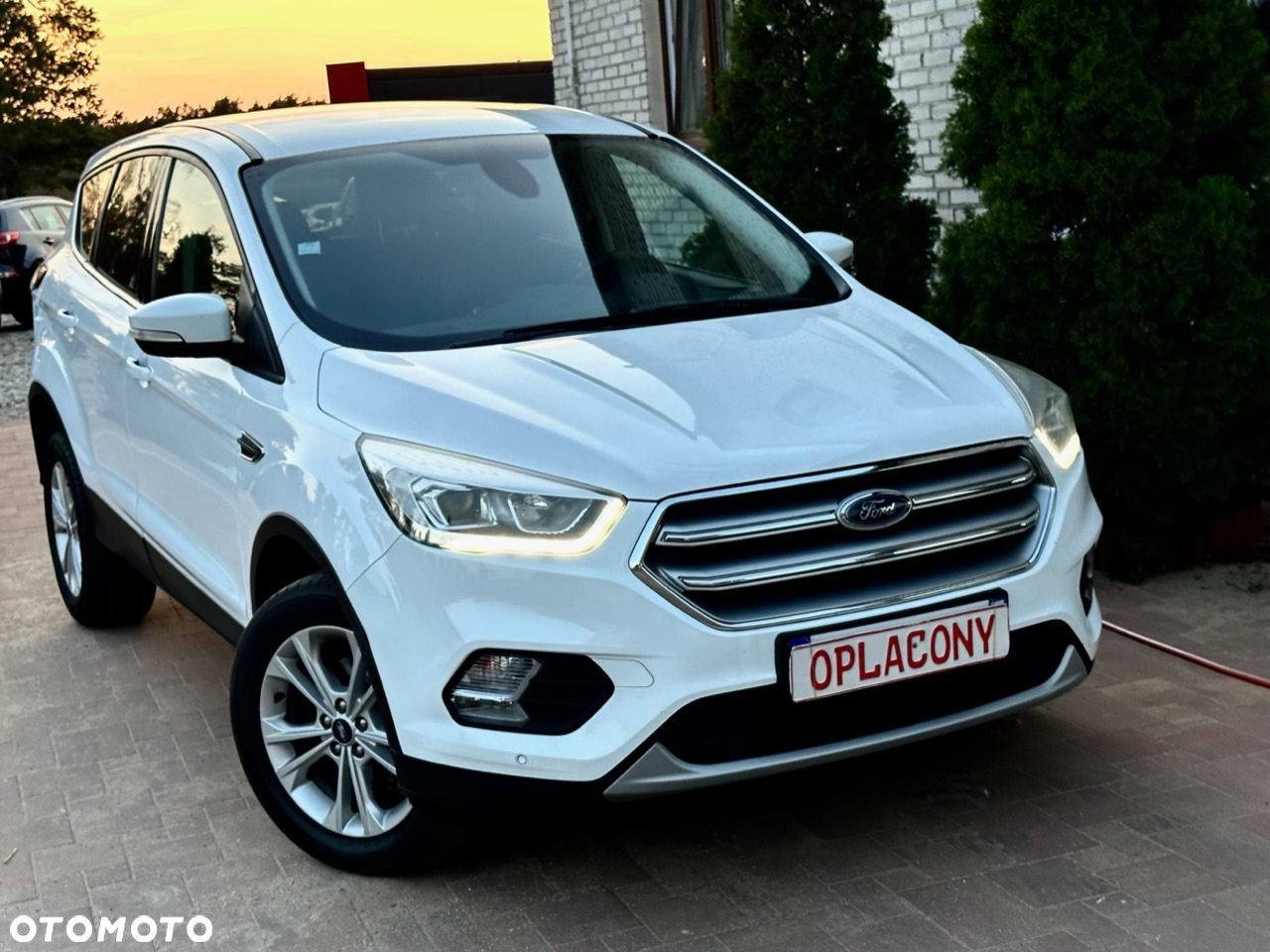 Ford Kuga - 2