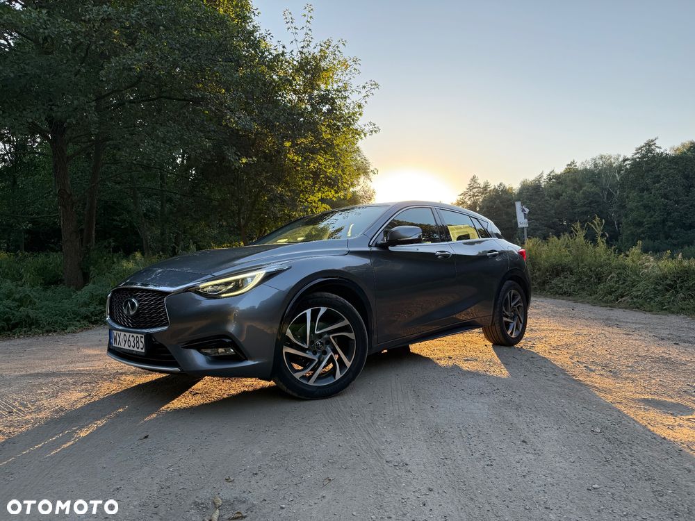 Infiniti Q30 1.6t Premium Tech 7DCT - 17