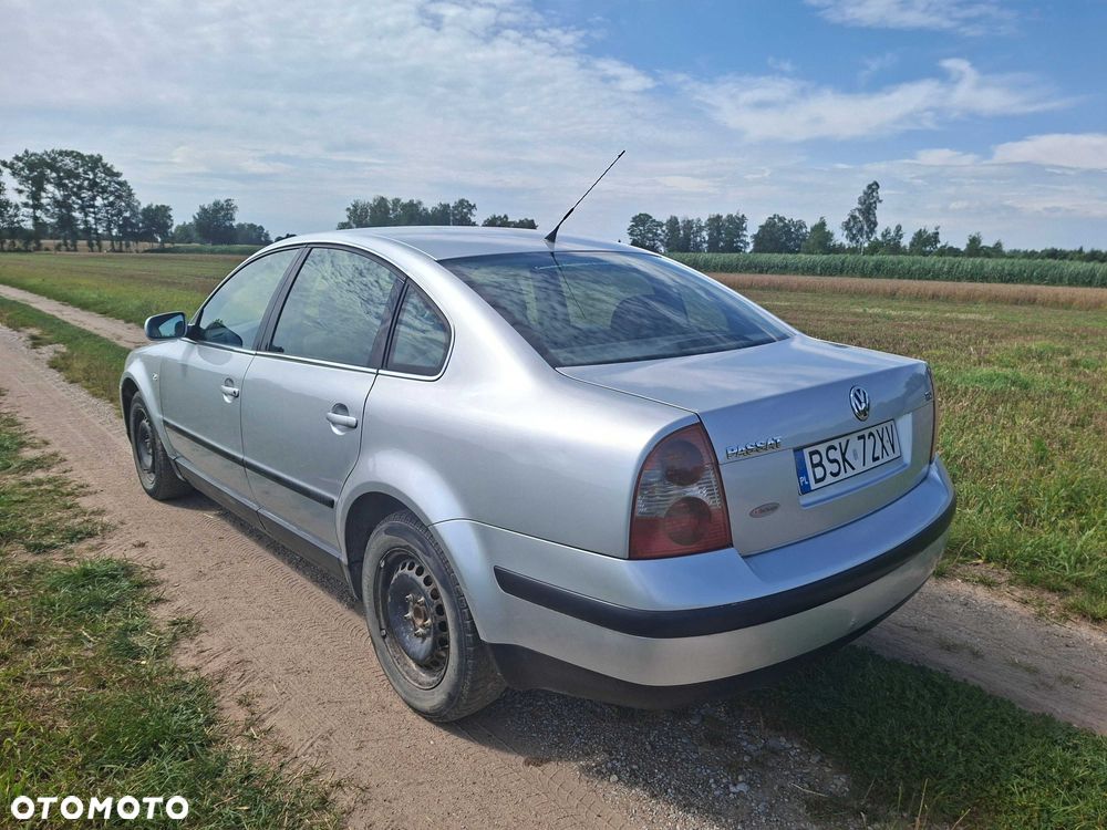 Volkswagen Passat - 3