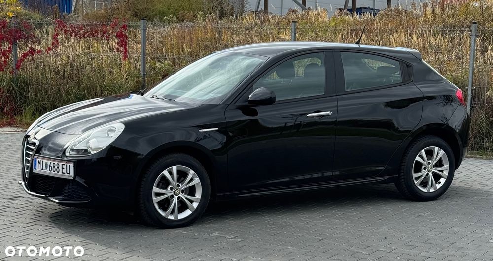 Alfa Romeo Giulietta 2012 photo 4