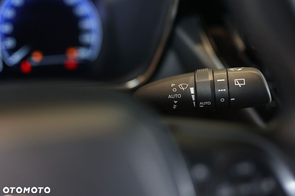 Toyota Corolla 1.8 Hybrid Style - 30
