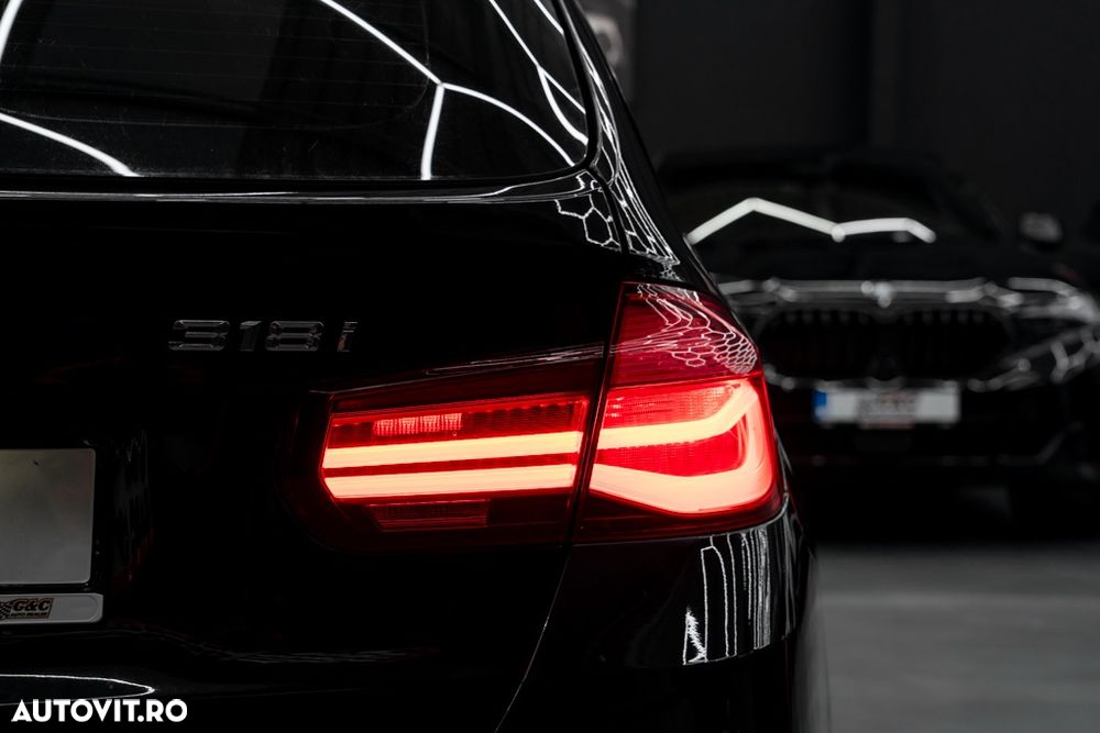 BMW Seria 3 318i Touring Aut. - 6
