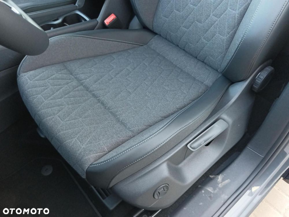 Volkswagen Tiguan - 12