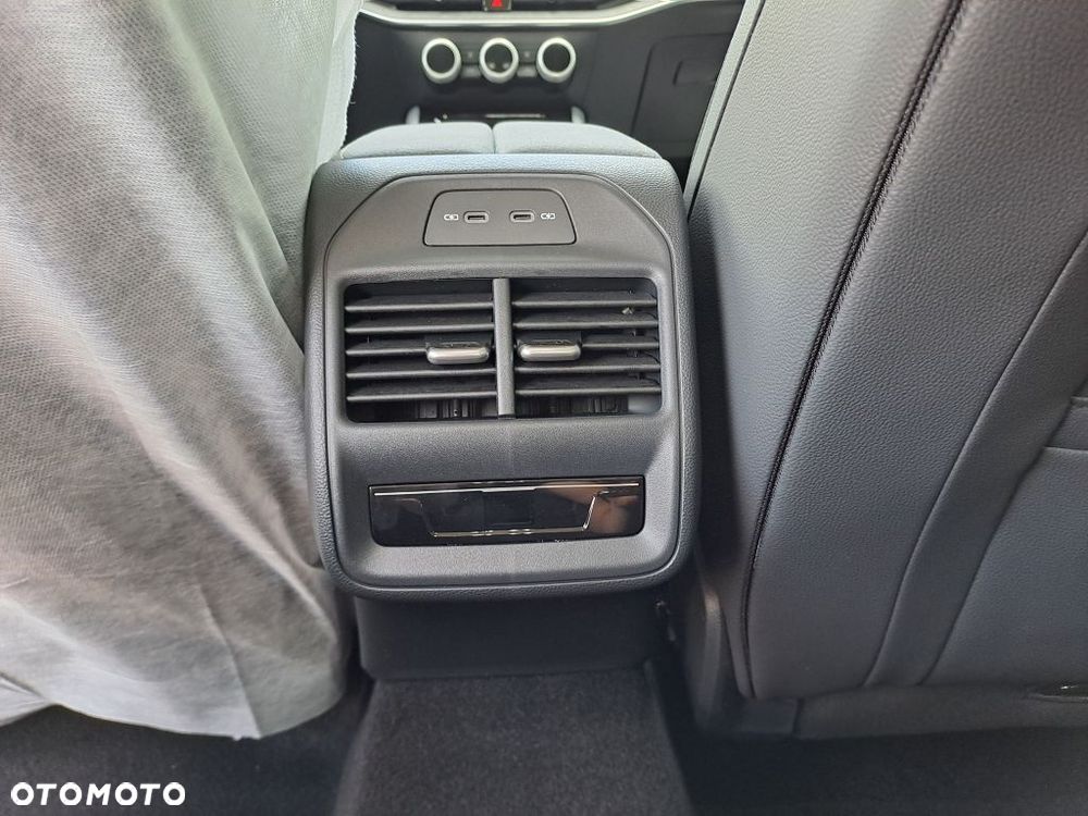 Skoda Superb 2.0 TDI SCR Drive DSG - 9