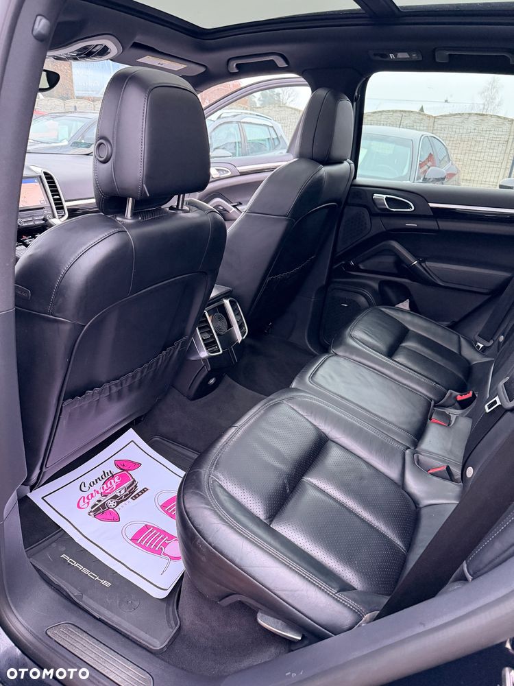 Porsche Cayenne Platinum Edition - 22