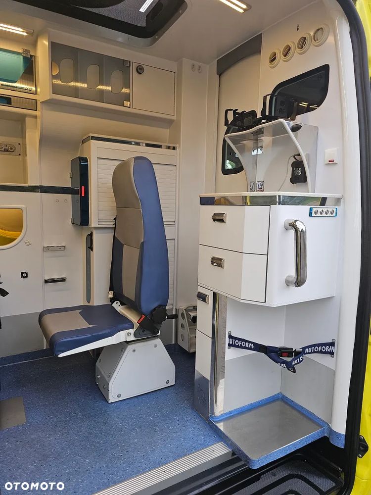 Mercedes-Benz Sprinter 419 CDI Ambulans Karetka - 15