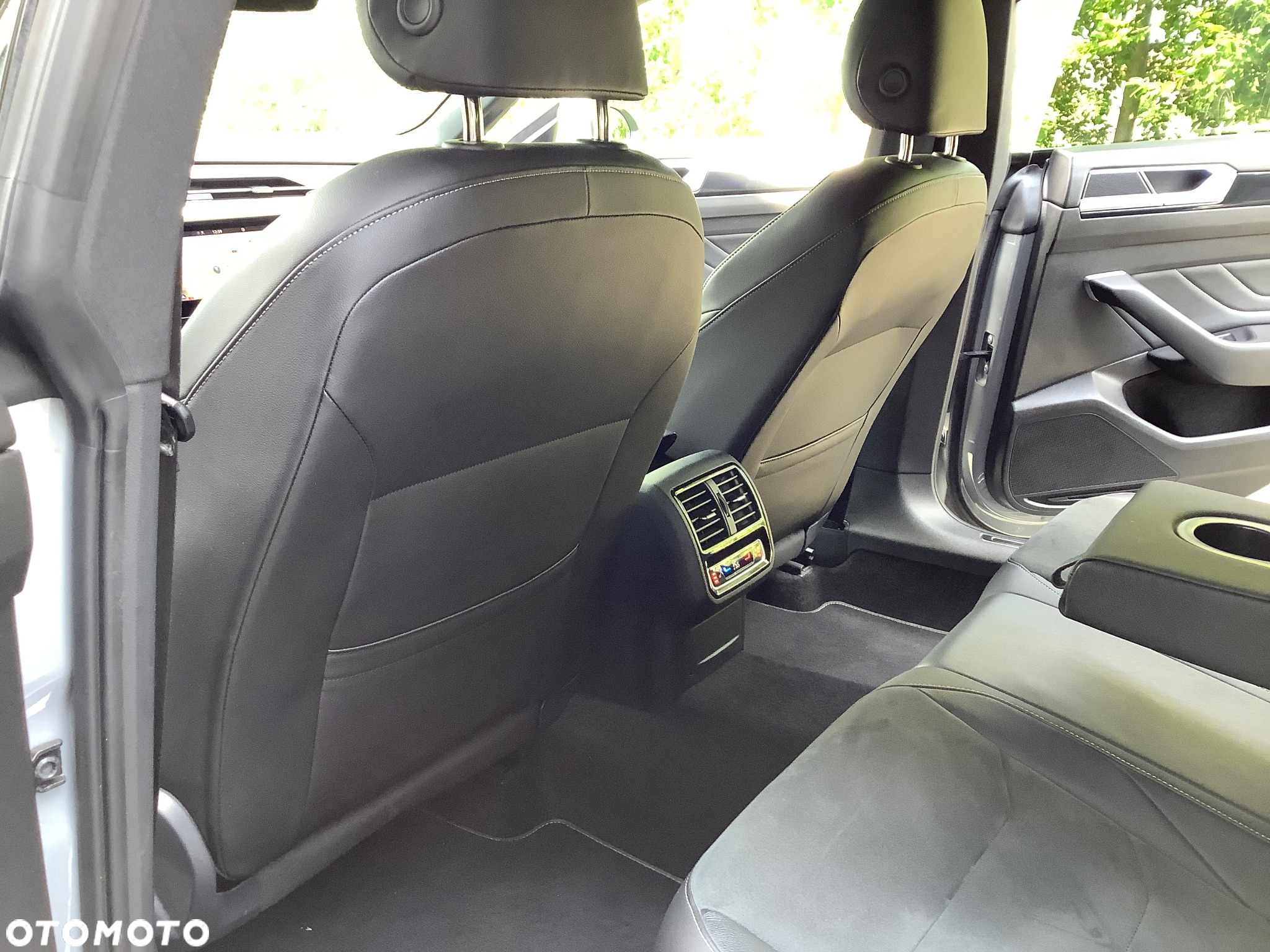 Volkswagen Arteon Shooting Brake 2.0 TDI SCR 4Motion DSG R-Line - 24