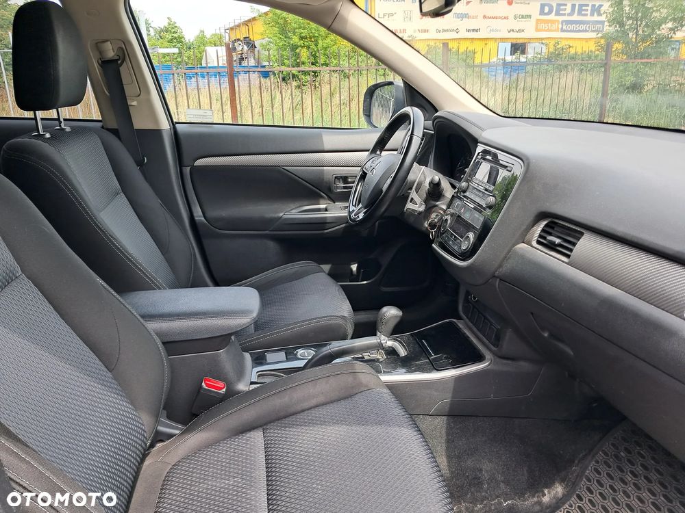 Mitsubishi Outlander 2.0 Intense 4WD CVT - 8