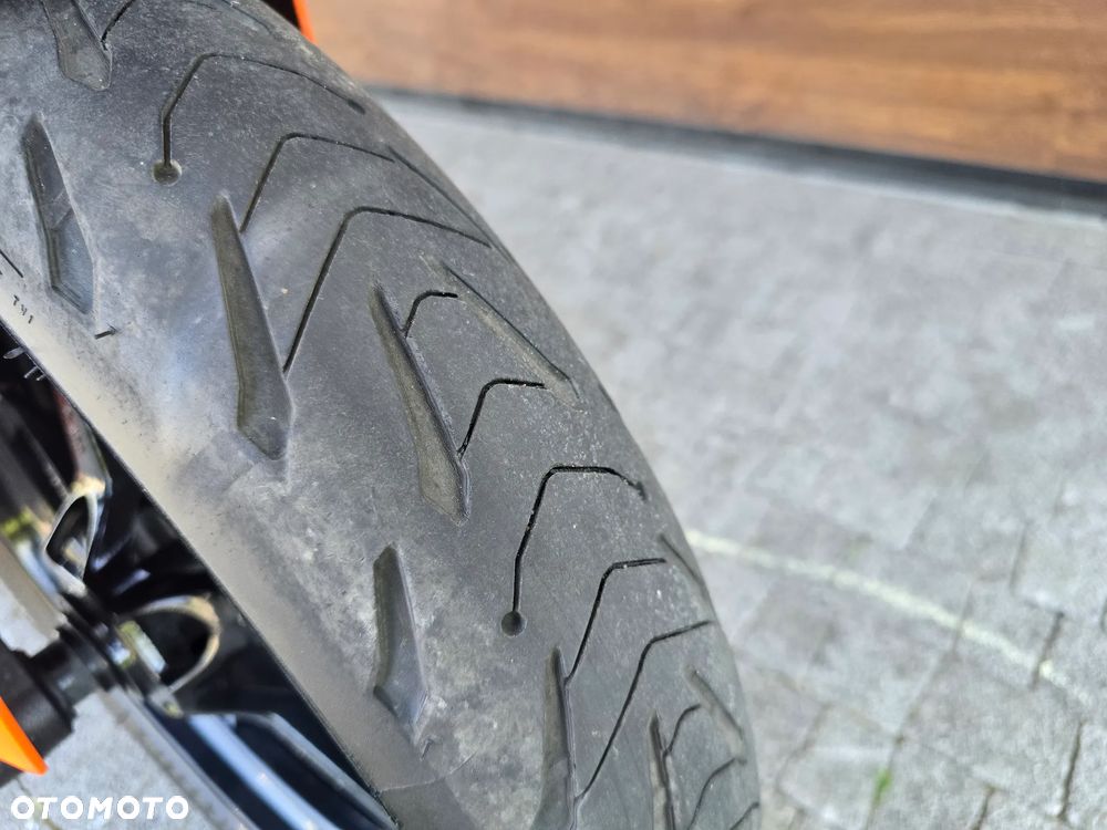 KTM RC 125 - 8