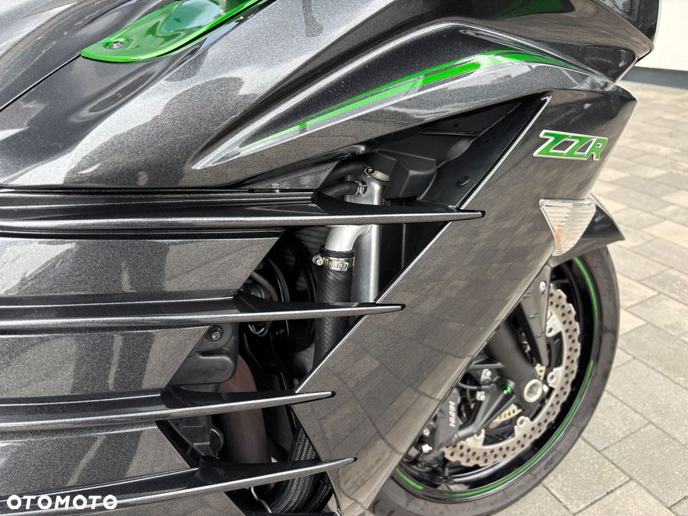 Kawasaki ZZR - 13