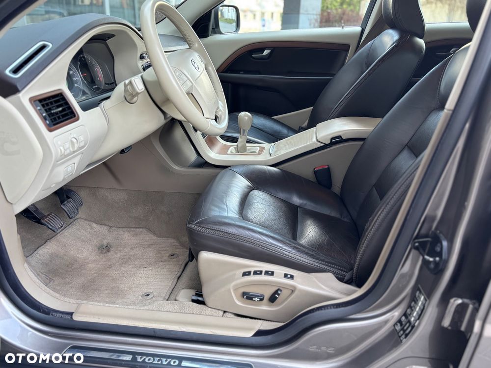 Volvo XC 70 D5 AWD Summum - 14