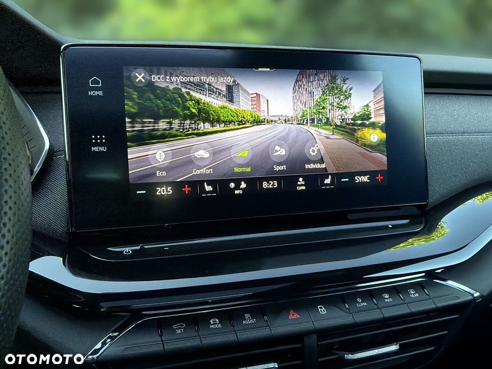 Skoda Octavia 2.0 TDI Sportline DSG - 23