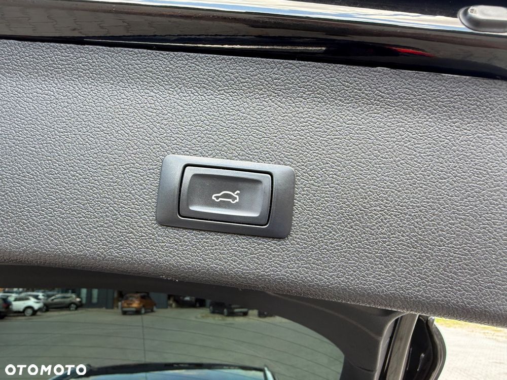 Audi A4 Avant 2.0 TDI ultra design - 10