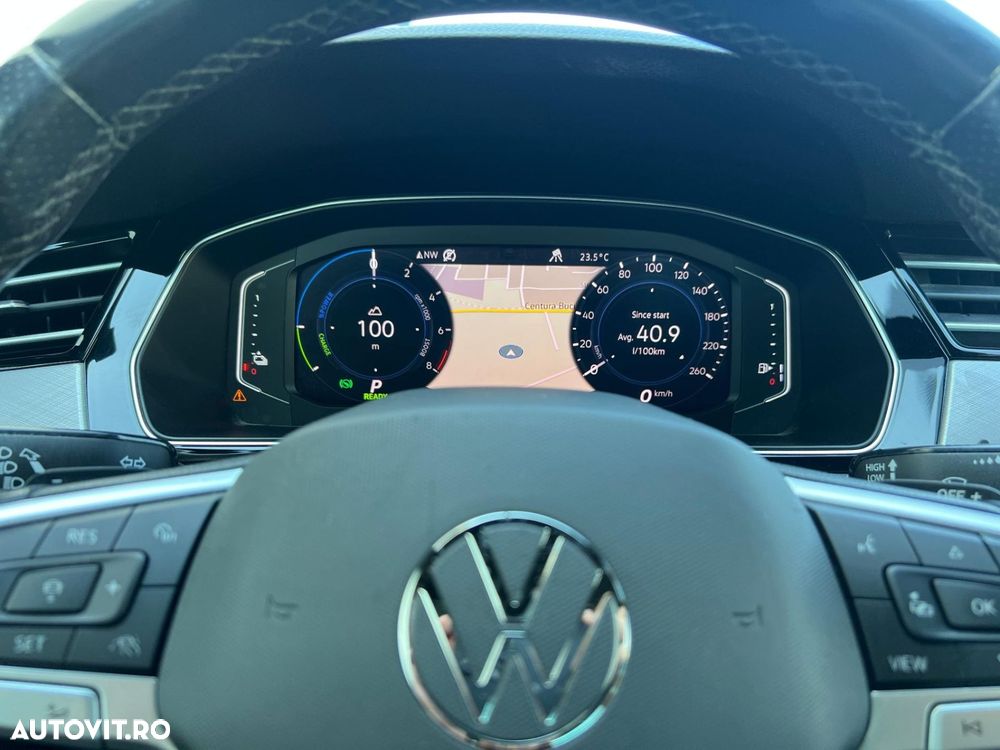 Volkswagen Passat - 21