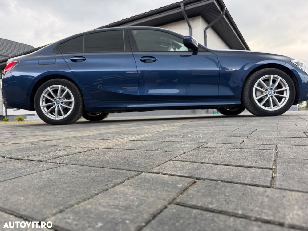 BMW Seria 3 330e Aut. Luxury Line - 22