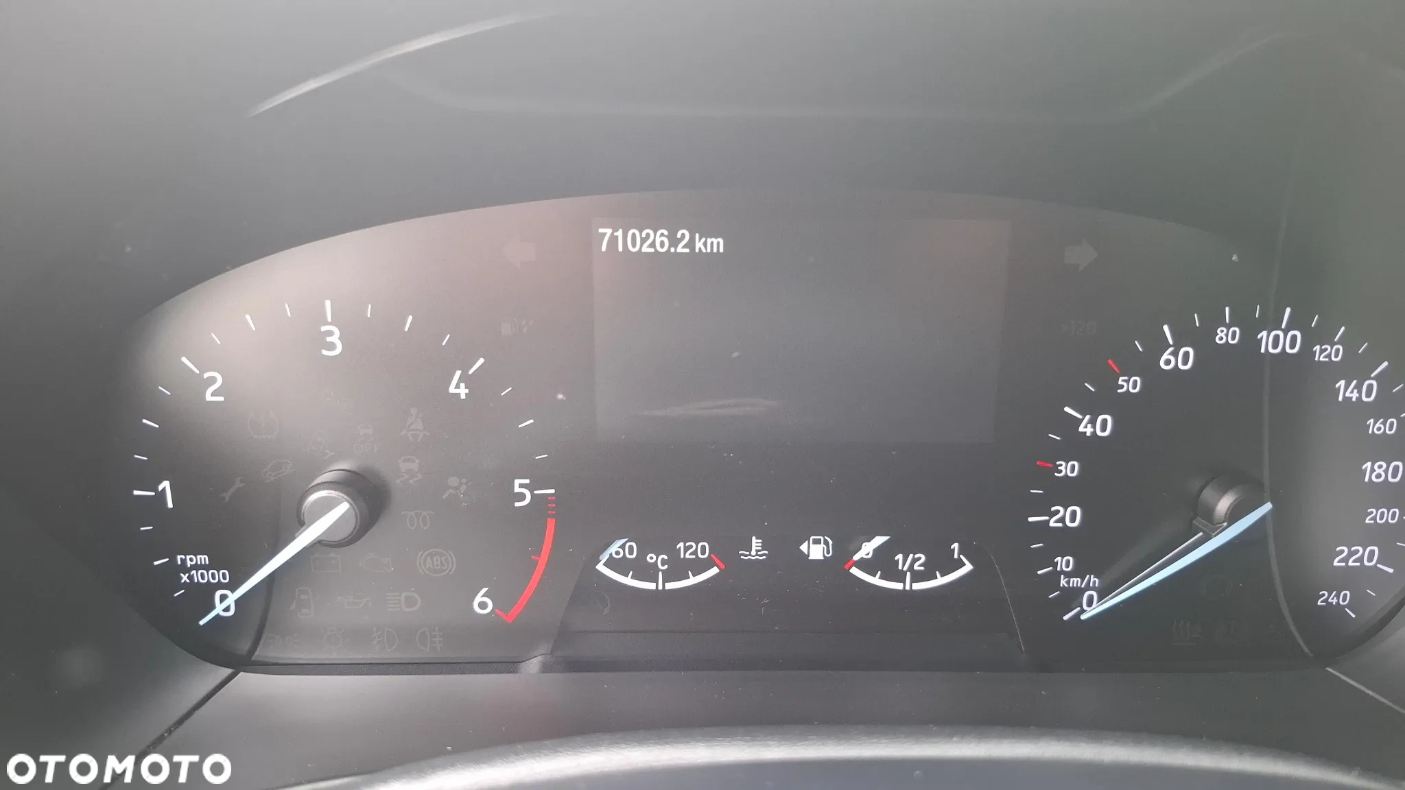 Ford Focus 1.5 EcoBlue Connected - 23