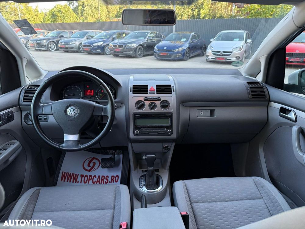 Volkswagen Touran - 6