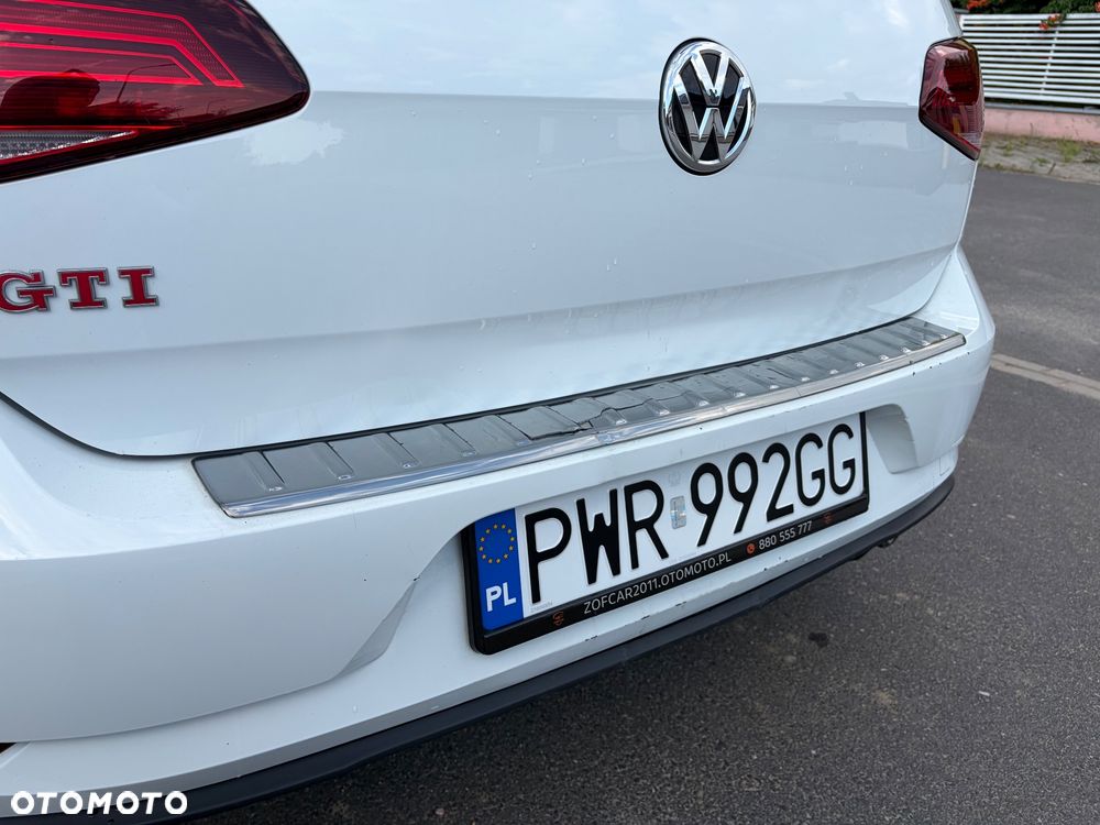 Volkswagen Golf - 12