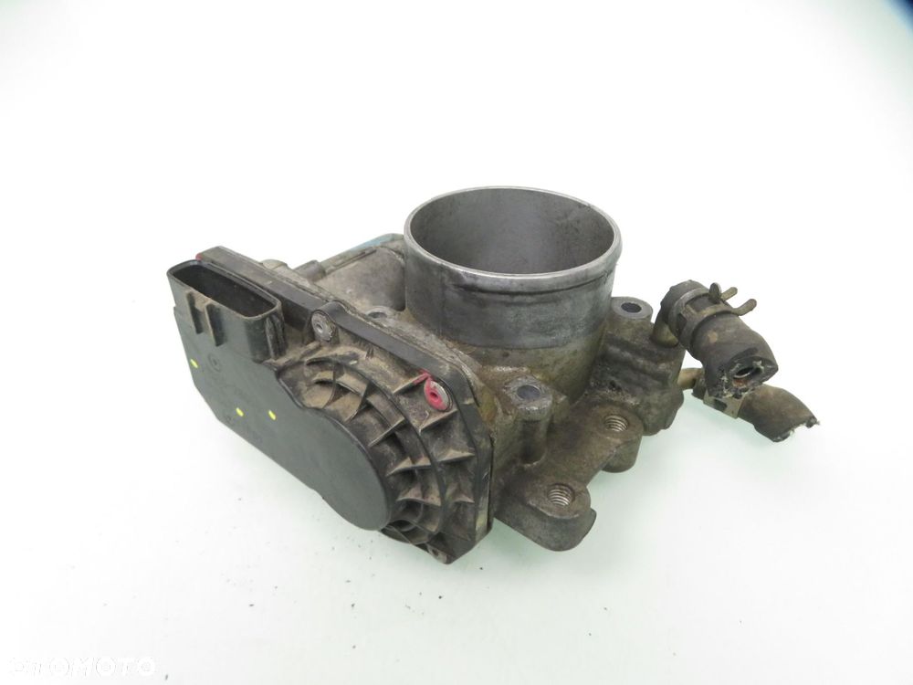 PRZEPUSTNICA TOYOTA AVENSIS II T25 2.0 VVTi 2203028050 - 2