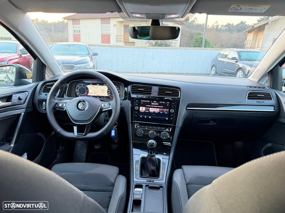 VW Golf Variant 1.6 TDi R-Line - 40