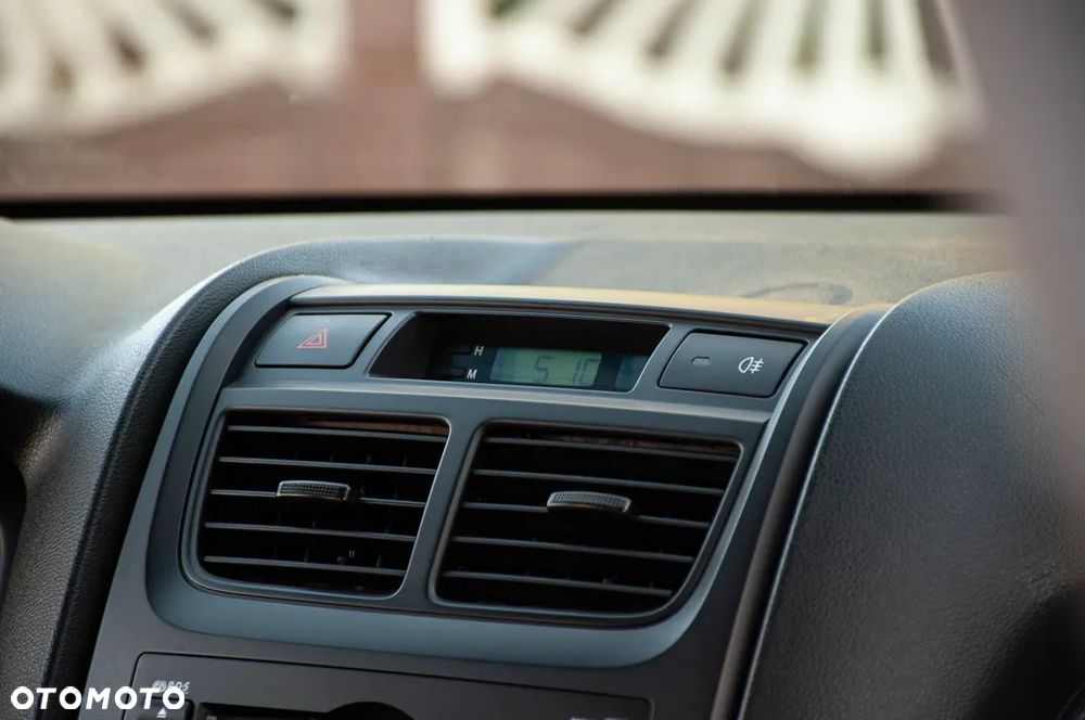 Kia Sportage 2.0 2WD Attract - 24