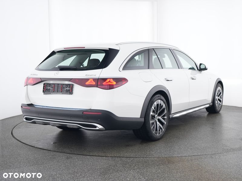 Mercedes-Benz Klasa E 300 de PHEV 4-Matic All-Terrain Avantgarde 9G-Tronic - 3