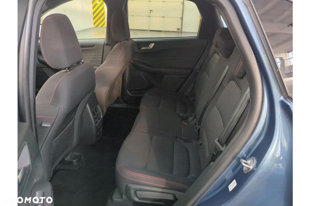 Ford Kuga - 10