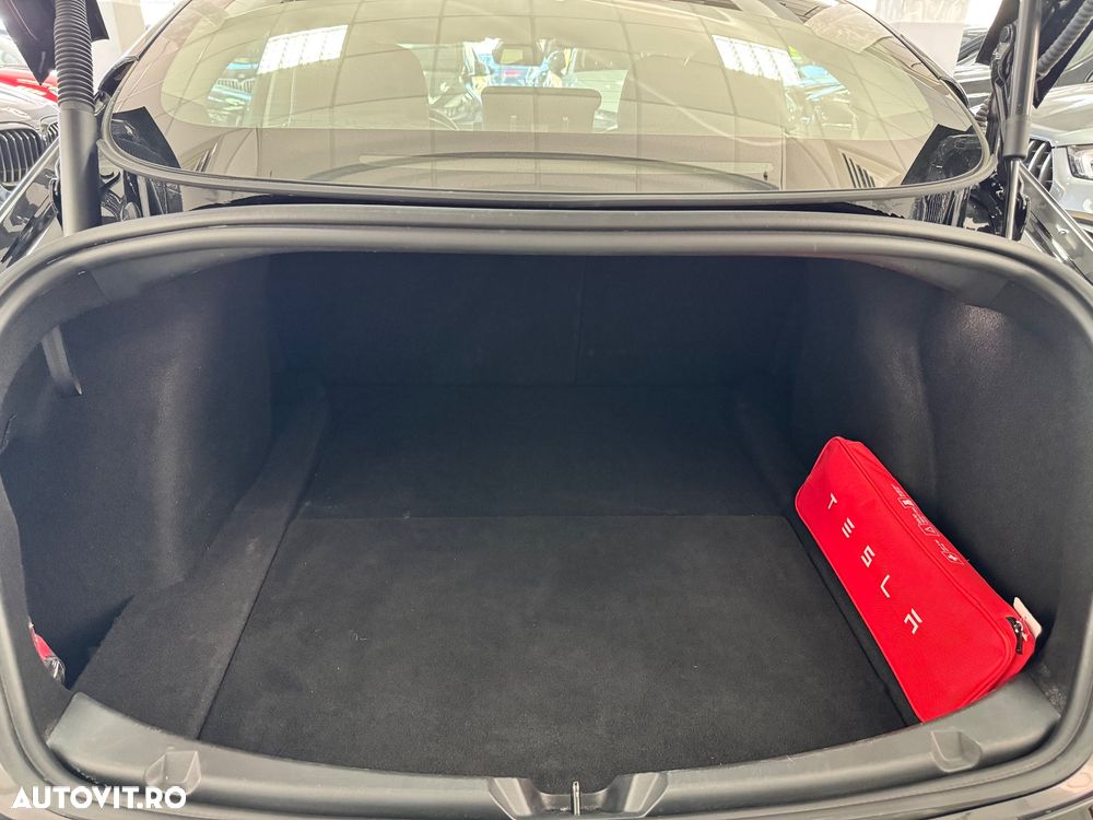 Tesla Model 3 Langstreckenbatterie Allradantrieb Dual Motor - 18