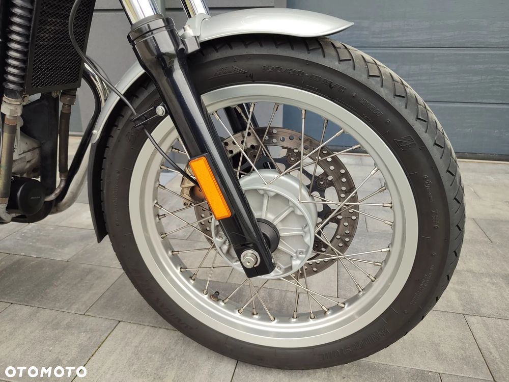 Royal Enfield Interceptor - 20