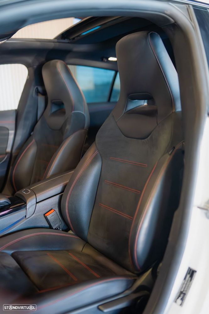 Mercedes-Benz CLA 250 e Shooting Brake AMG Line - 25