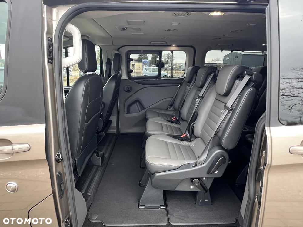 Ford Tourneo Custom 320 L1H1 VA Autm Titanium X - 23