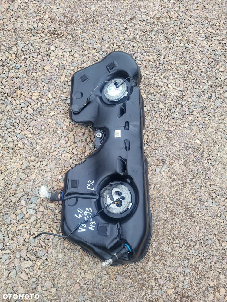 Zbiornik Paliwa z Pompkami bmw m3 e92 e93 e90 v8 4.0 420km - 1