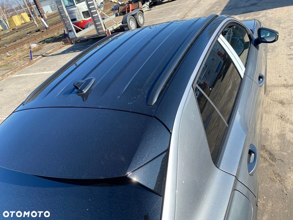 Volkswagen T-Roc 1.5 TSI Life DSG - 6