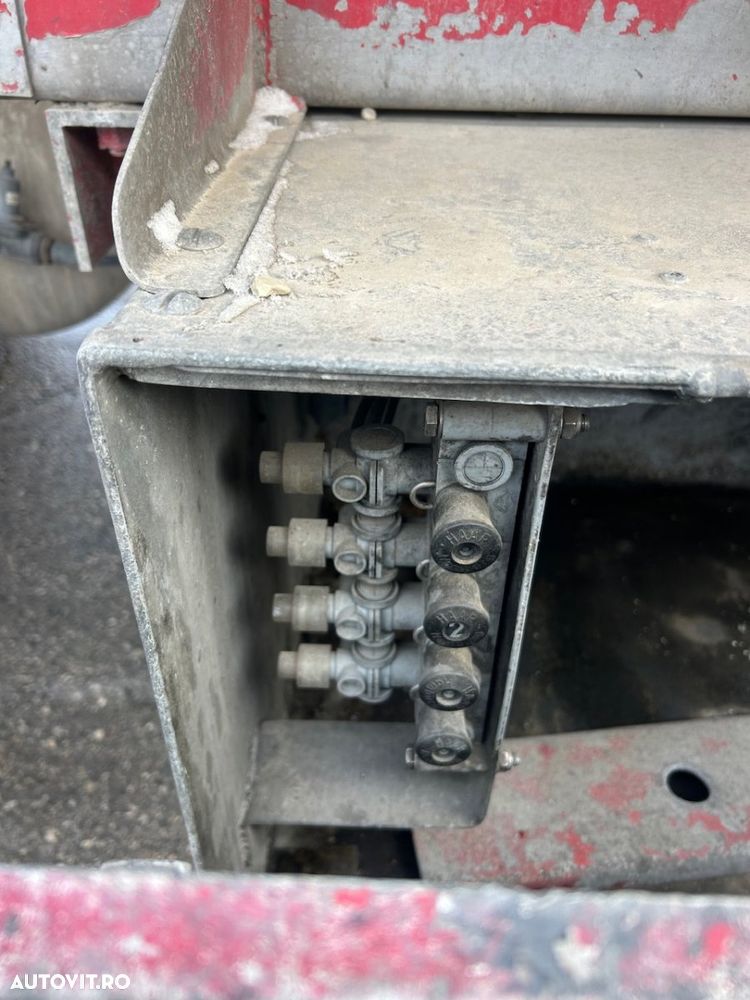 Feldbinder Cisterna,  33.000 l, 3 camere, factura externa - 15