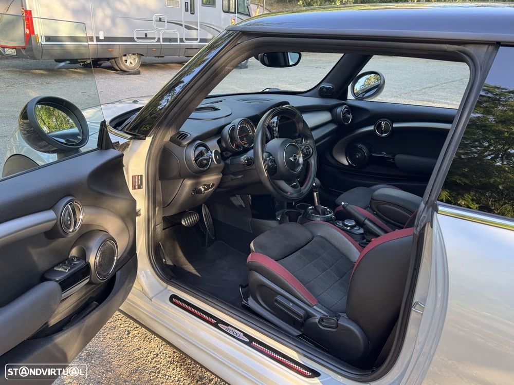 MINI 3 Portas John Cooper Works Aut. - 10