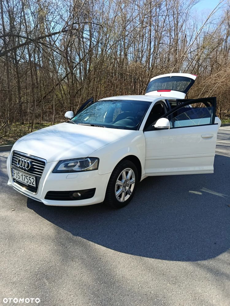 Audi A3 Sportback - 16