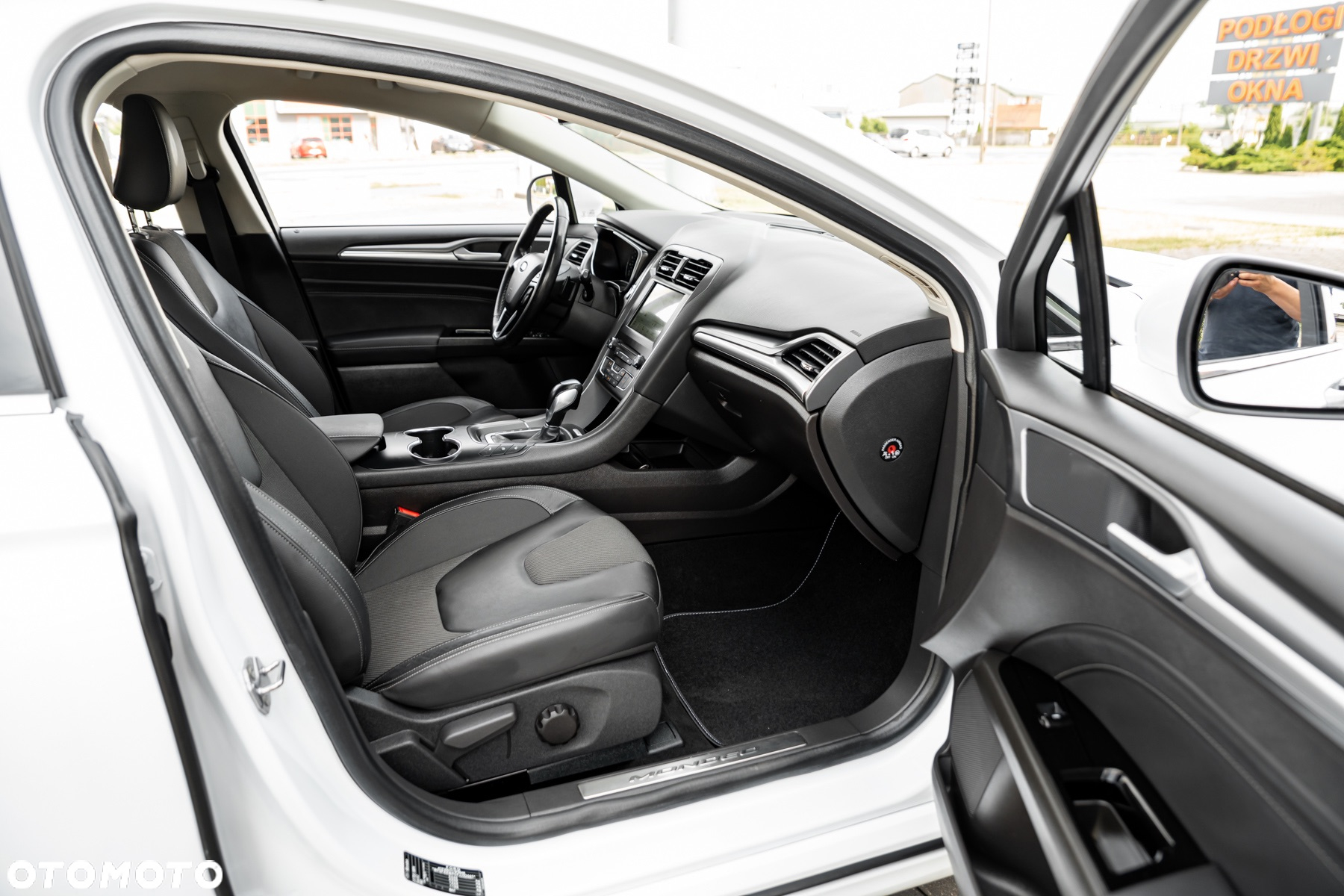 Ford Mondeo 2.0 TDCi Titanium PowerShift - 26