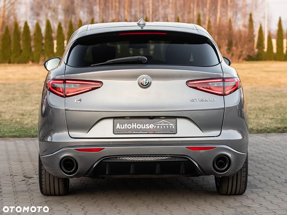 Alfa Romeo Stelvio 2.0 Turbo 16V AT8-Q4 Executive - 9