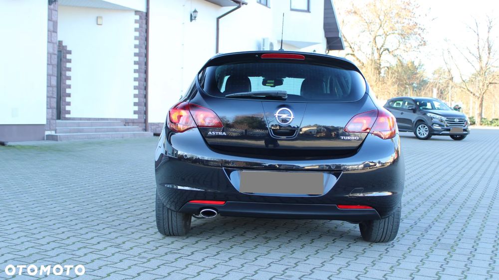 Opel Astra 1.4 Turbo Cosmo - 2