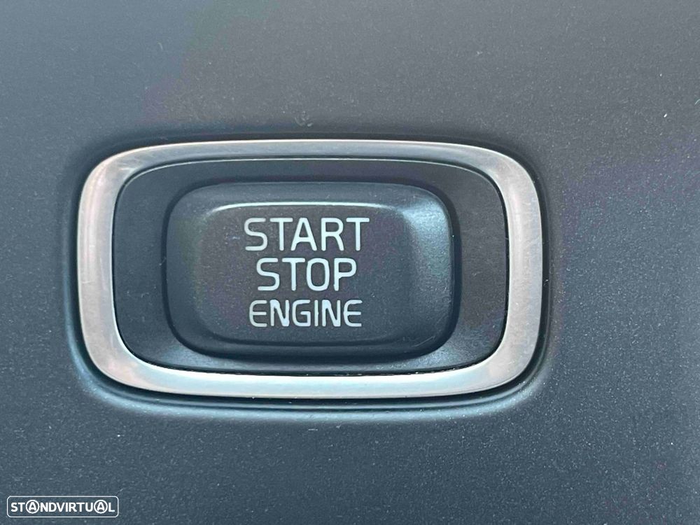 Volvo V40 2.0 D4 Inscripton Geartronic - 40