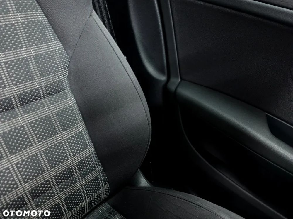 Audi A4 Avant 2.0 TDI Design S tronic - 16