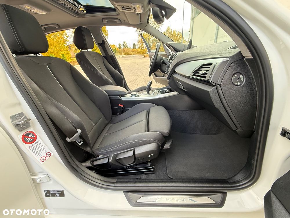BMW Seria 1 118d Sport Line - 29