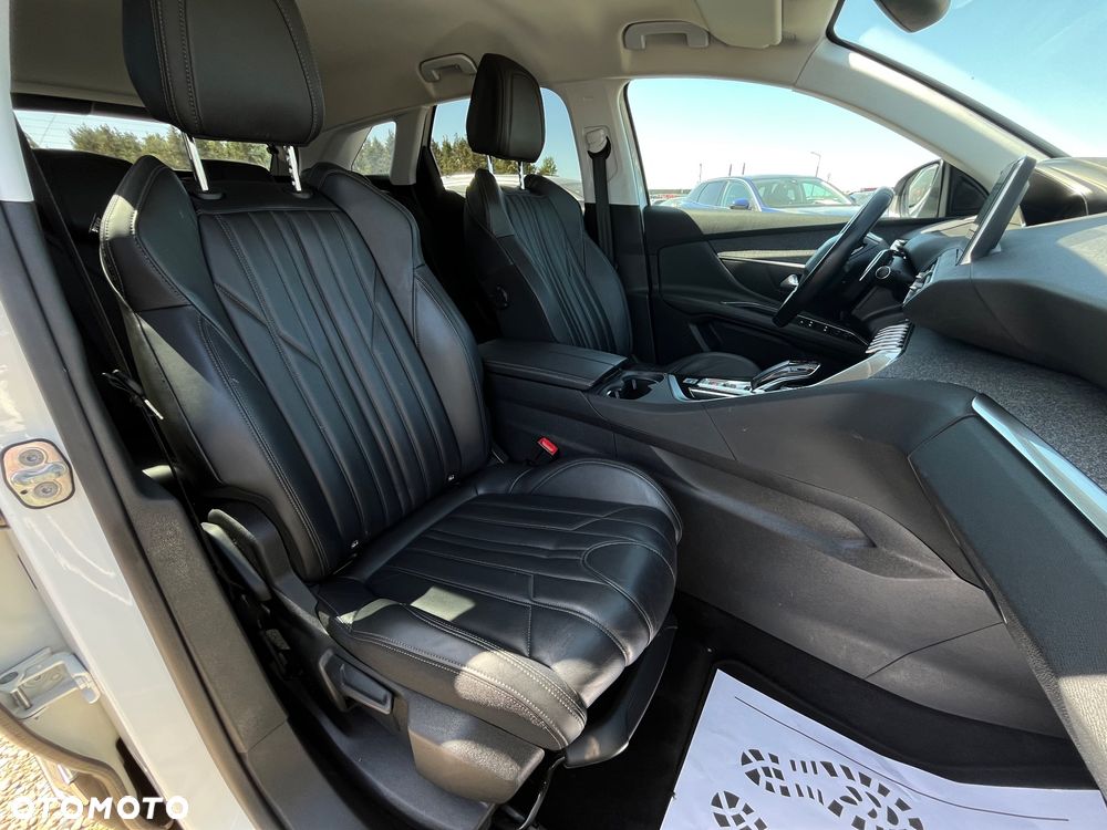 Peugeot 3008 PureTech 130 Stop & Start GPF EAT8 Allure - 24
