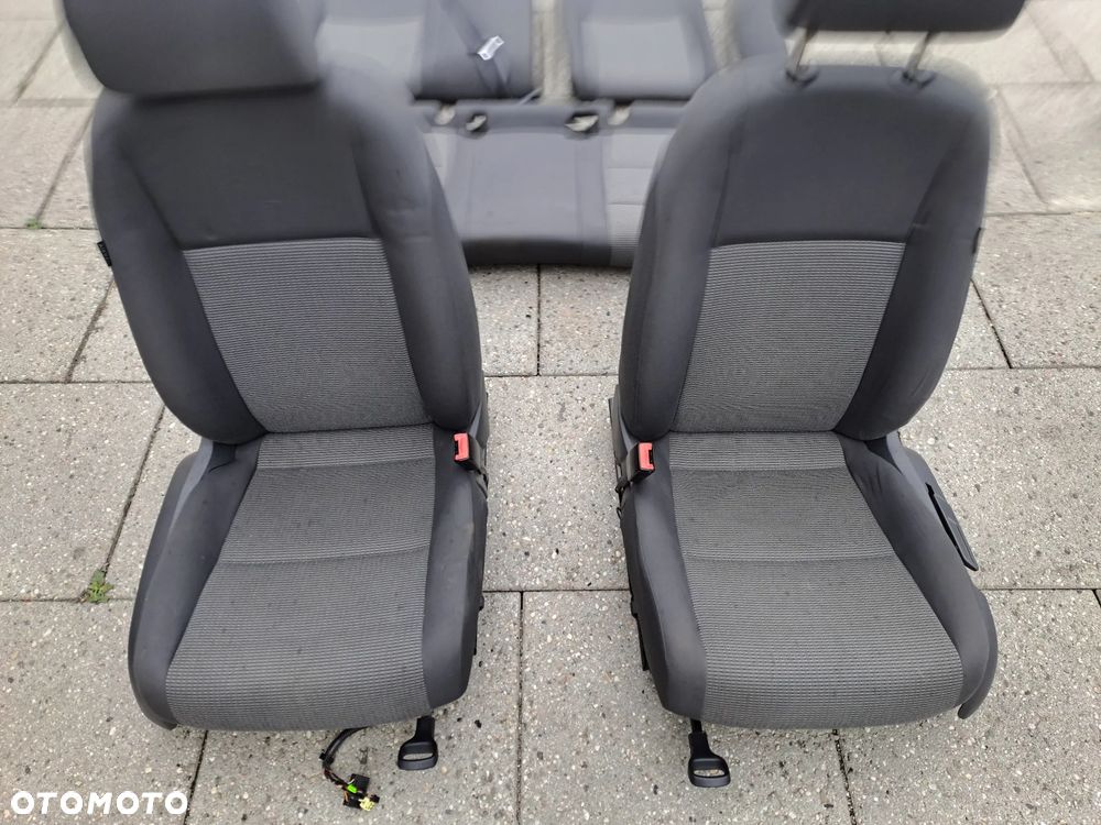 Volkswagen Jetta III 1K2 A5 2005-2010r. komplet grzanych foteli EU - 2