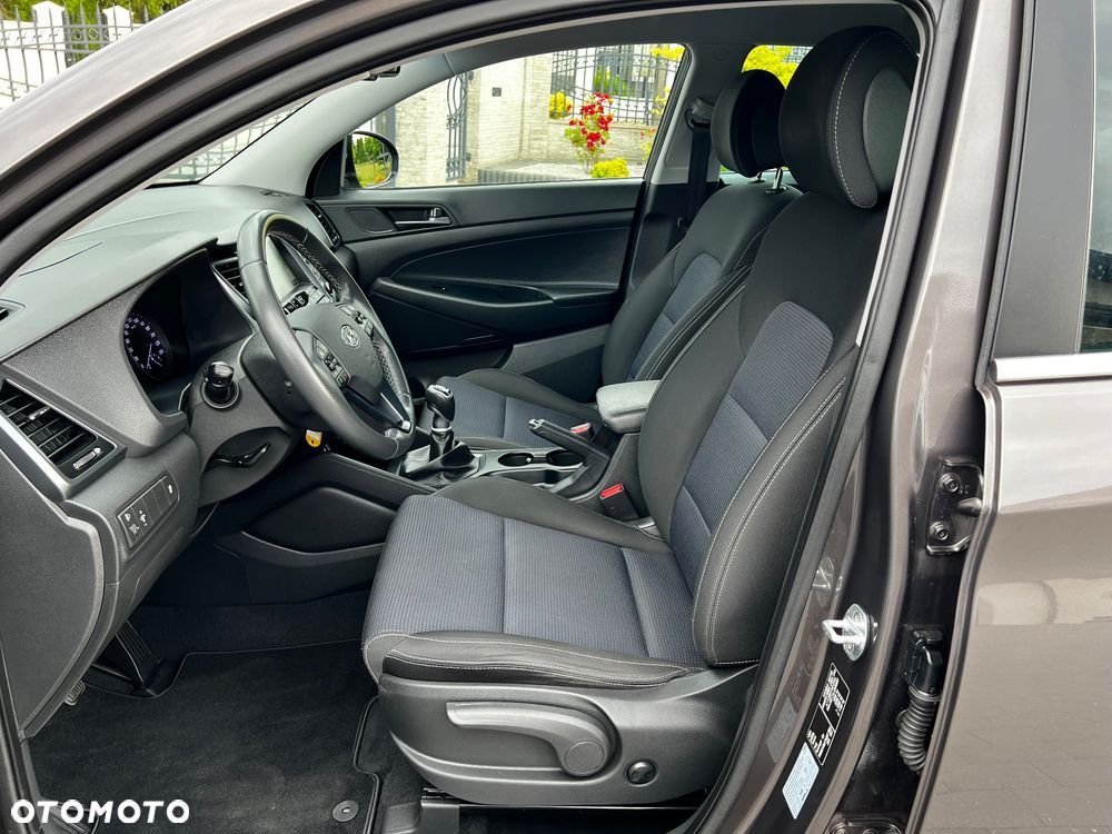 Hyundai Tucson blue 1.6 GDi 2WD Navi - 16