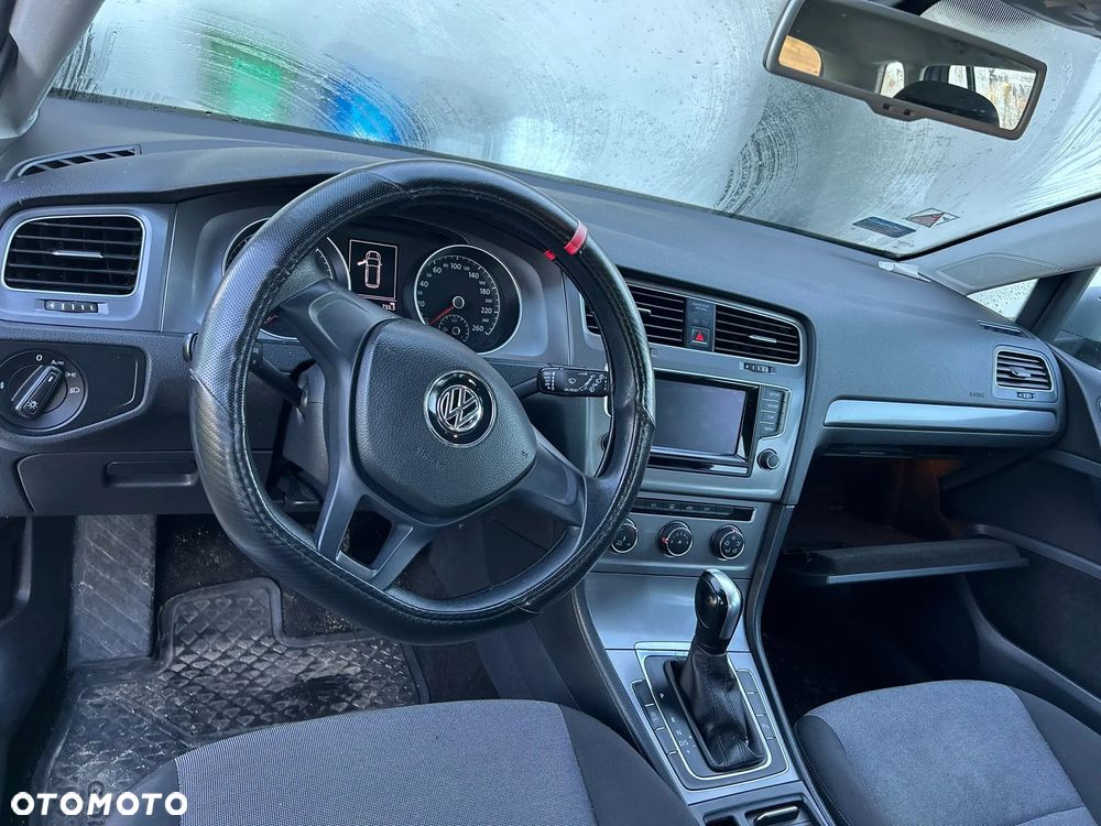 Volkswagen Golf 1.6 TDI BlueMot Trendline DSG - 6