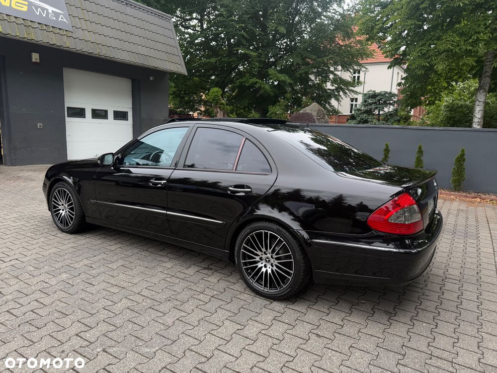 Mercedes-Benz Klasa E 300 BLUETEC Avantgarde - 30